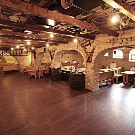 Hotel Vinar - Bed & Breakfast Kurdějov Eksteriør bilde