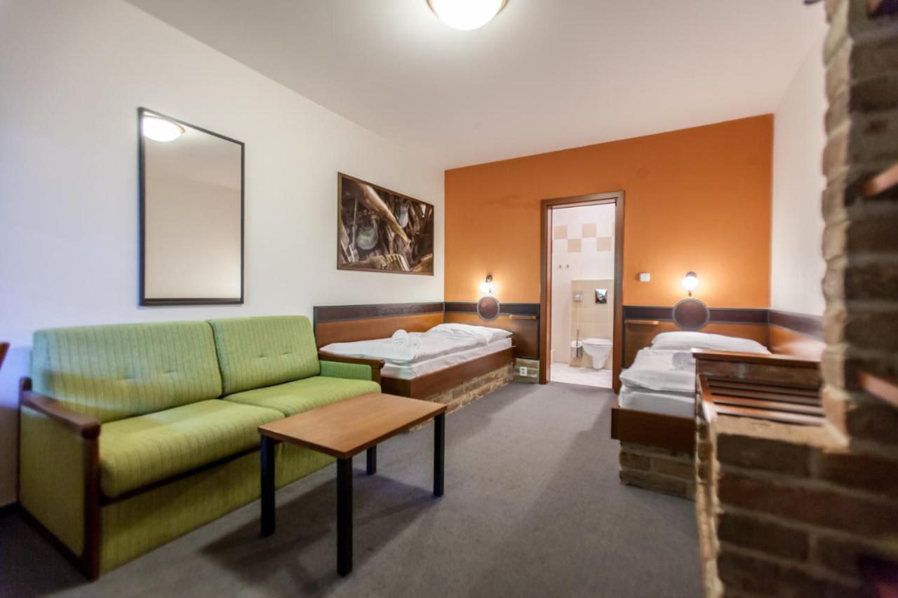 Hotel Vinar - Bed & Breakfast Kurdějov Eksteriør bilde