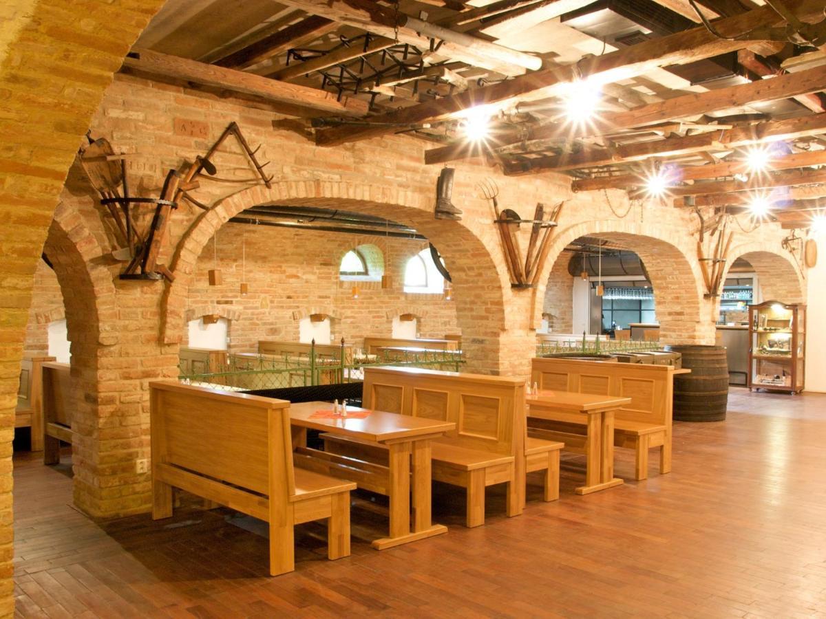 Hotel Vinar - Bed & Breakfast Kurdějov Eksteriør bilde